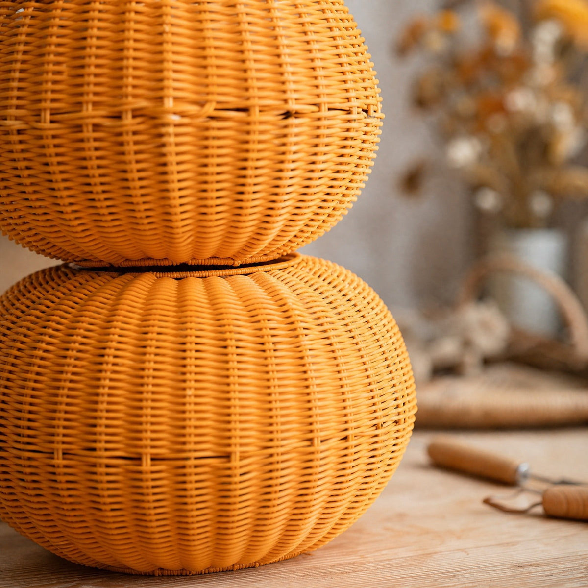 Handmade Rattan Pumpkin Decorations For Halloween Outdoor Fall Party Scene Set Of 3 In Natural Wood Tone