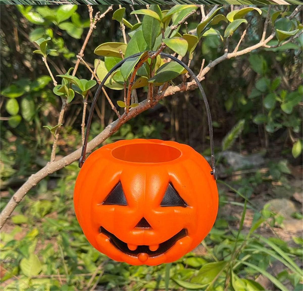 Kyusrd Trick or Treat Halloween Lantern Pumpkin Decoration Lighted Table Centerpieces Ornaments Spooky Pumpkin Prop Decor Decorative Wedding Candy Bowl Organizer Canisters