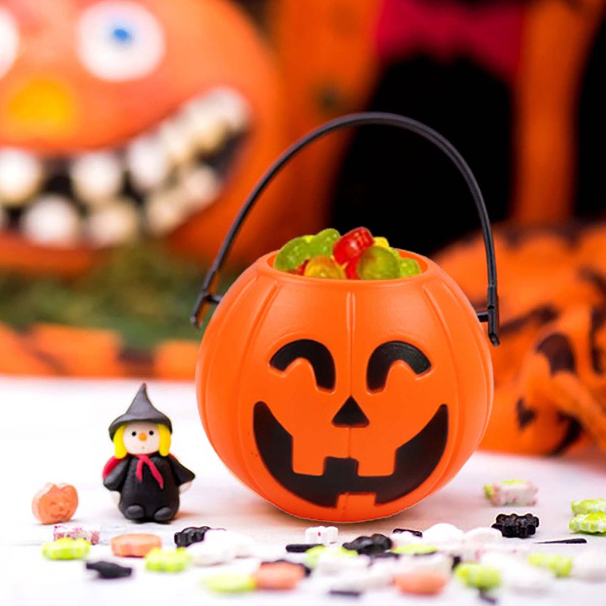 Kumdkd Halloween Pumpkin Bucket for Kids - Plastic Trick or Treat Candy Pail with Handle, Party Decor